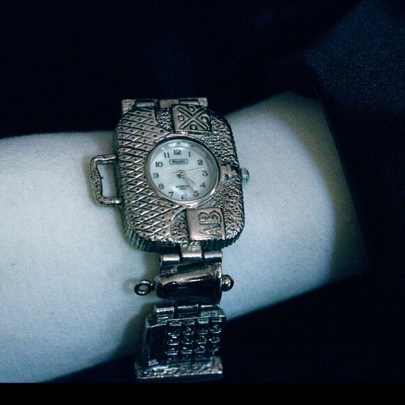 EDUCATION THEMED SILVER TONE PANEL WATCH - JWTVQL1 main image 7